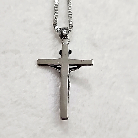 Mens Stainless Steel Crucifix Cross Pendant Necklace - Picture 7 of 12